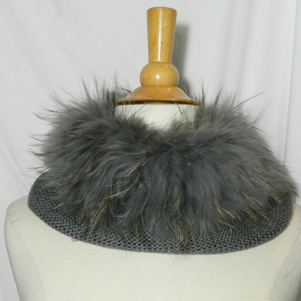 Tom & Eva $185 Charcoal Neck Scarf Raccoon NWT